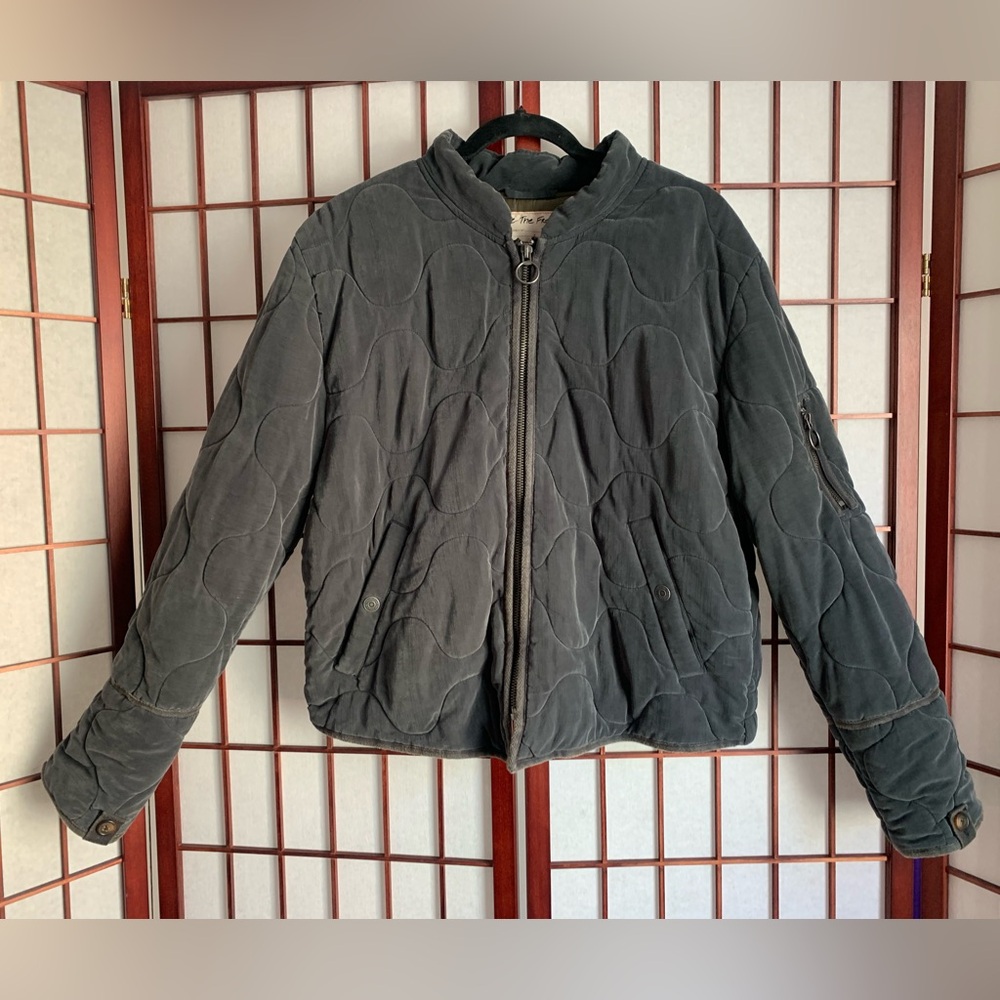 NWOT We The Free Slate Gray Puffy Quilted Jacket with Ring Zipper in Size L